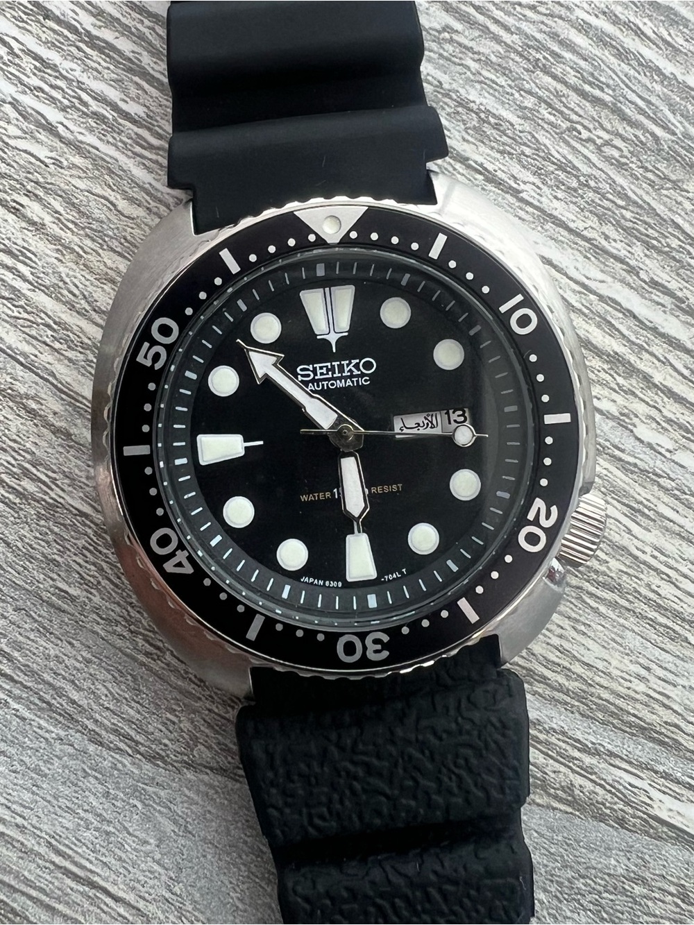 Seiko turtMen's Black Automatic Diver Watch